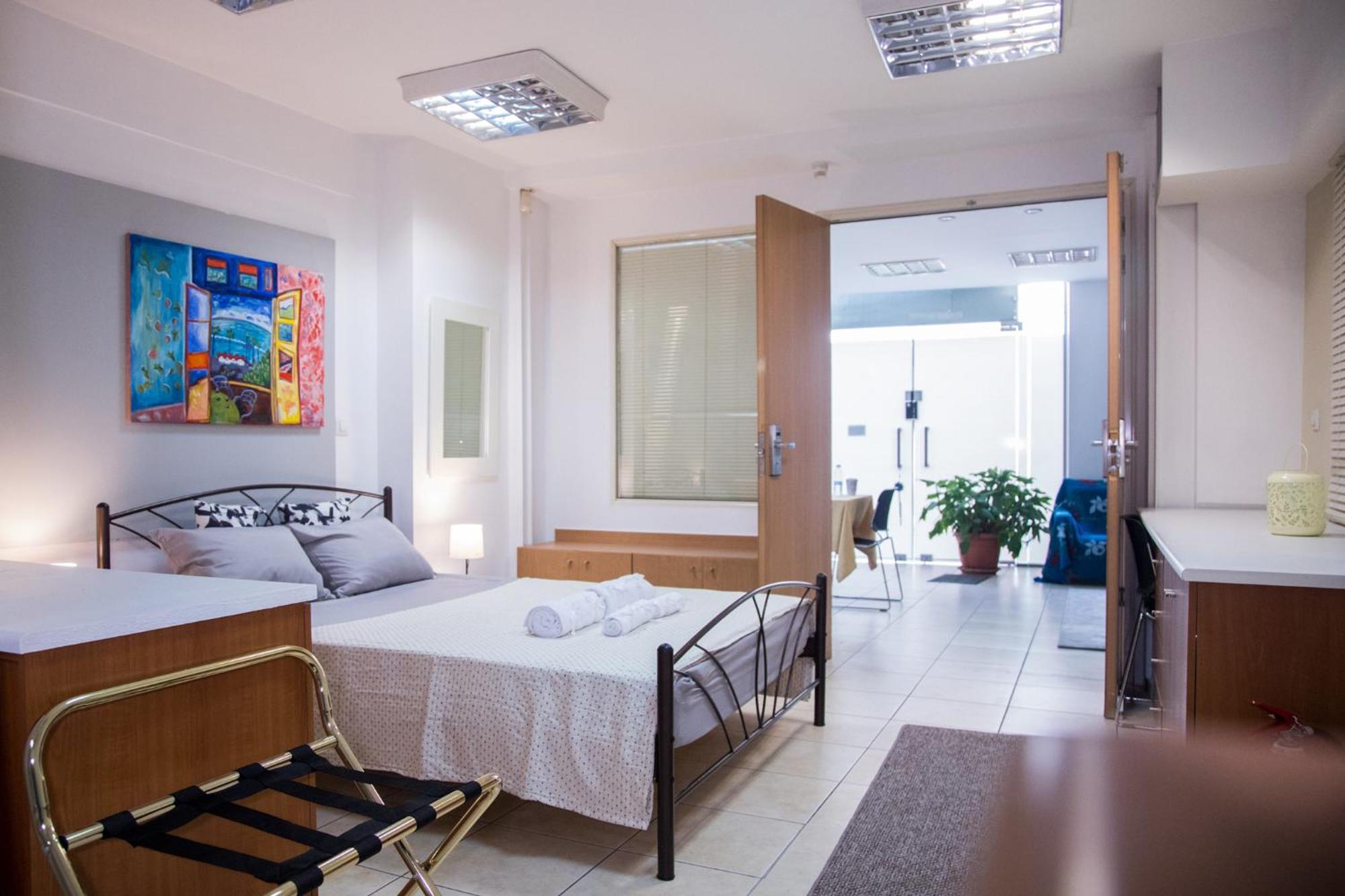 Comfort 2 Minutes From The Metro Athena Bagian luar foto